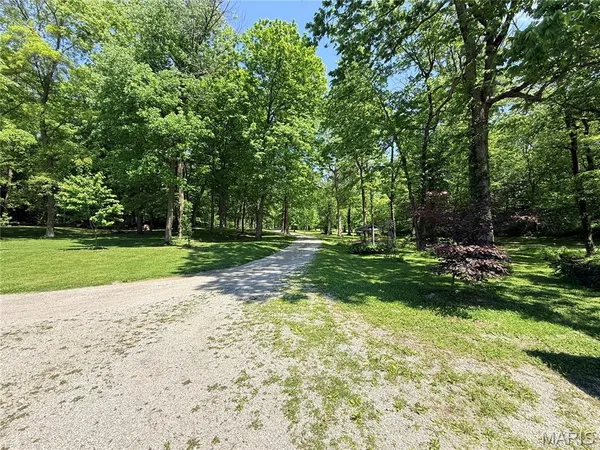 $580,000 | 5353 Smith Drive, Edwardsville, IL 62025