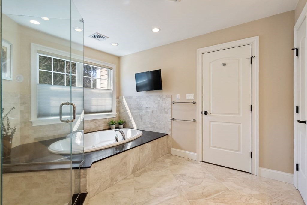 71 Emerson Road Needham, MA 02492 - Photo 20 of 38 Gallery Image 20