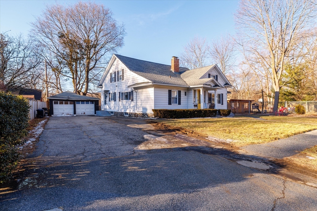 19 Highland Terrace Worcester, MA 01602 - Photo 2 of 42