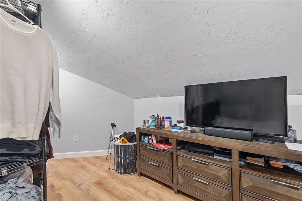 19 Highland Terrace Worcester, MA 01602 - Photo 27 of 42