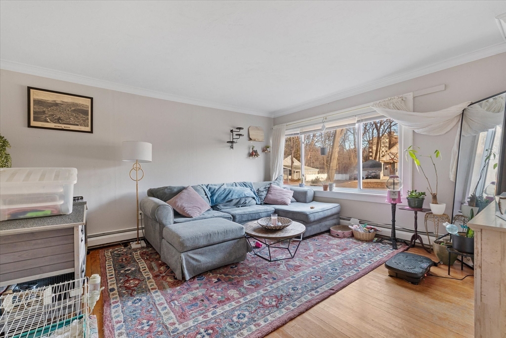 19 Highland Terrace Worcester, MA 01602 - Photo 3 of 42