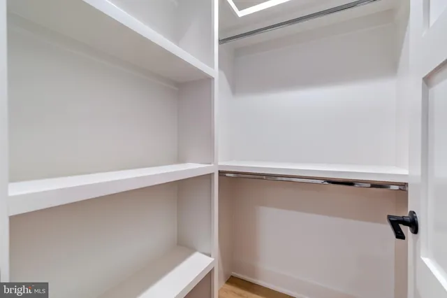 $2,599,888 | 913 Symphony Circle Southwest, Vienna, VA 22180