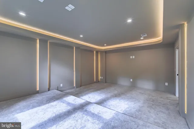 $2,599,888 | 913 Symphony Circle Southwest, Vienna, VA 22180