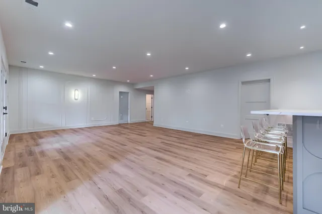 $2,599,888 | 913 Symphony Circle Southwest, Vienna, VA 22180