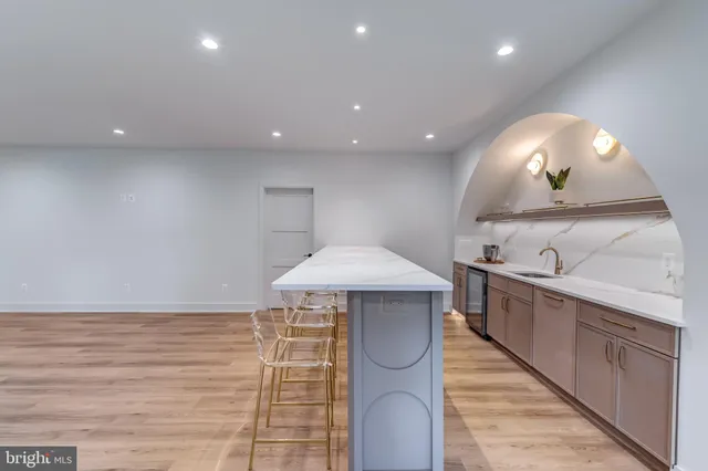 $2,599,888 | 913 Symphony Circle Southwest, Vienna, VA 22180