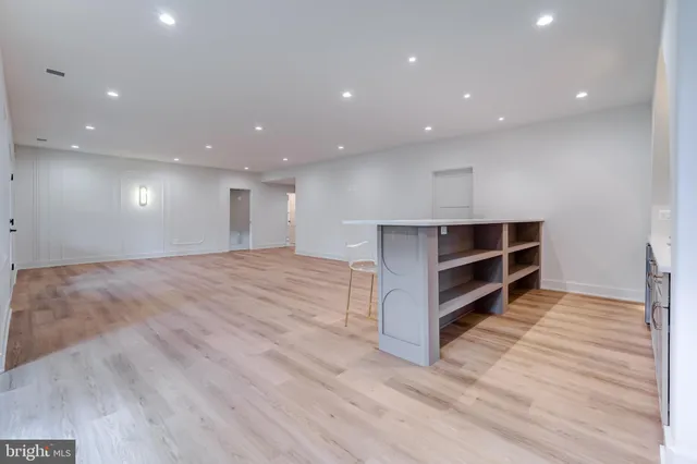 $2,599,888 | 913 Symphony Circle Southwest, Vienna, VA 22180