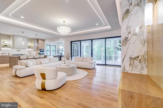 $2,599,888 | 913 Symphony Circle Southwest, Vienna, VA 22180