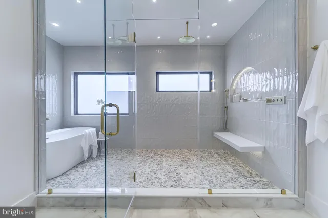 $2,599,888 | 913 Symphony Circle Southwest, Vienna, VA 22180