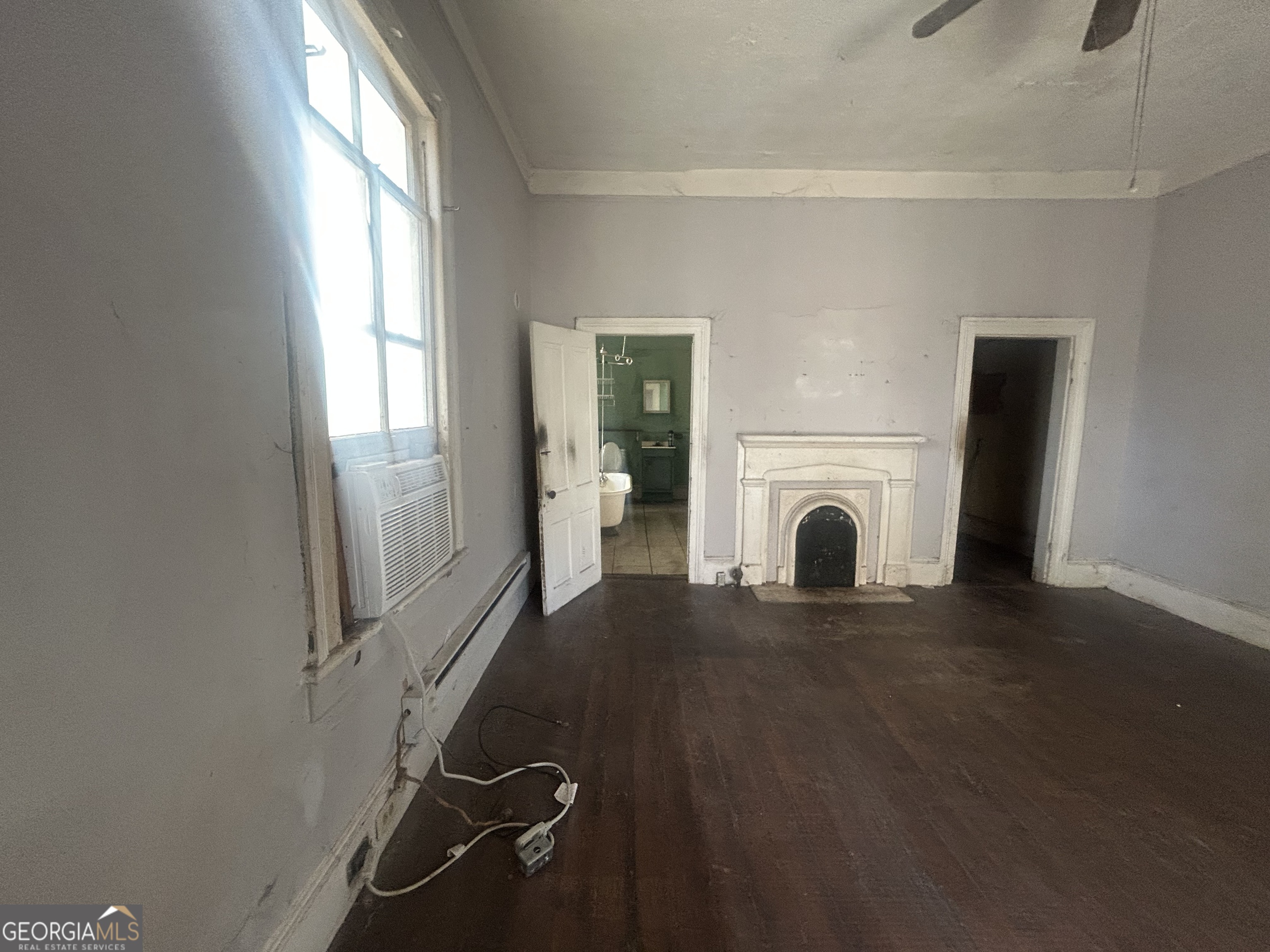 508 Albemarle Street, Unit AD Brunswick, GA 31520 - Photo 24 of 45 a view of livingroom with furniture and a fireplace