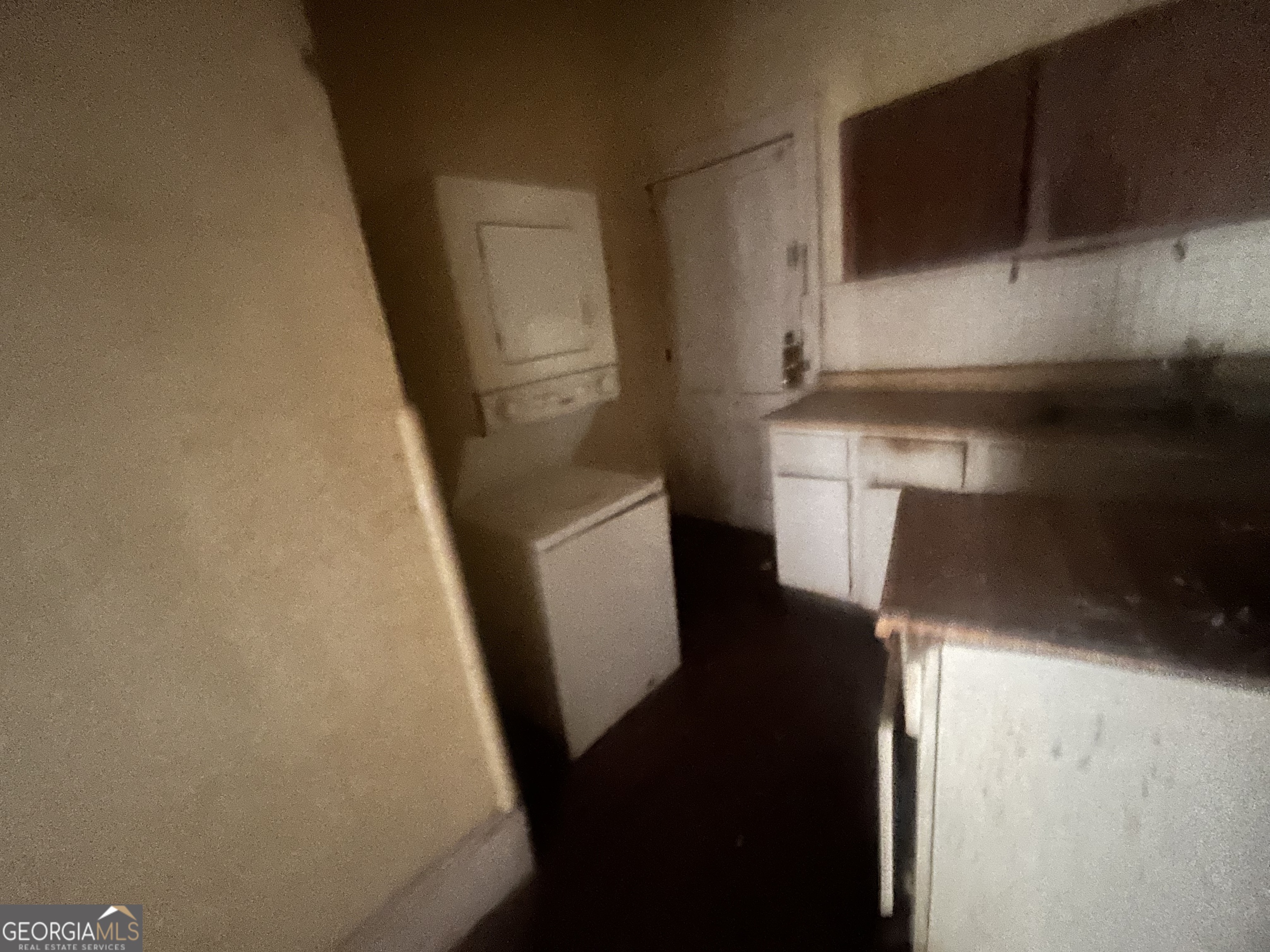 508 Albemarle Street, Unit AD Brunswick, GA 31520 - Photo 27 of 45 a view of washer and dryer