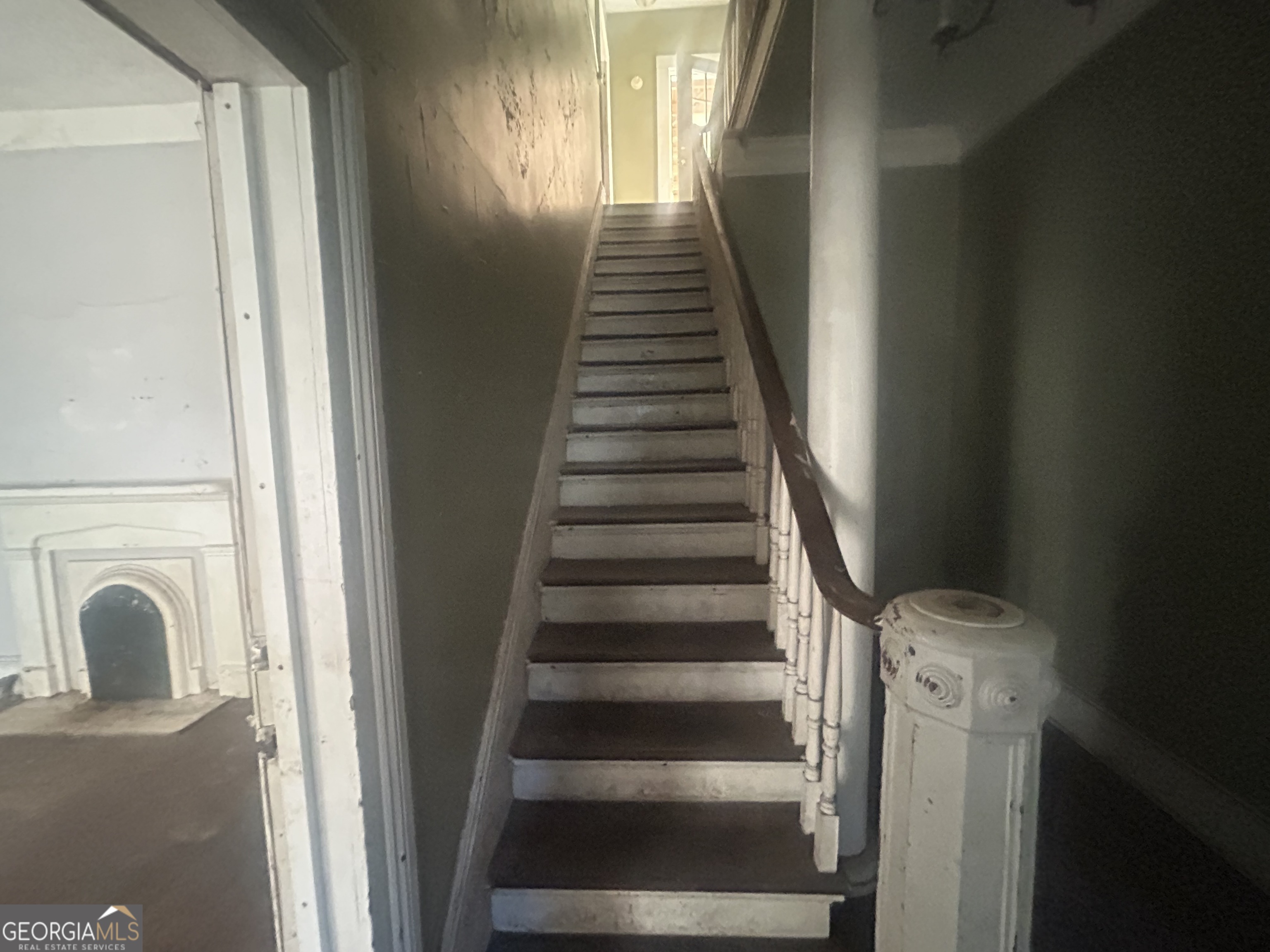 508 Albemarle Street, Unit AD Brunswick, GA 31520 - Photo 7 of 45 a view of entryway and hall with wooden floor