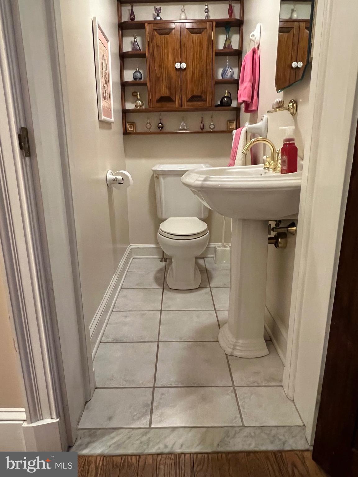 424 Jennings Street Beverly, NJ 08010 - Photo 16 of 43 a bathroom with a toilet and a shower