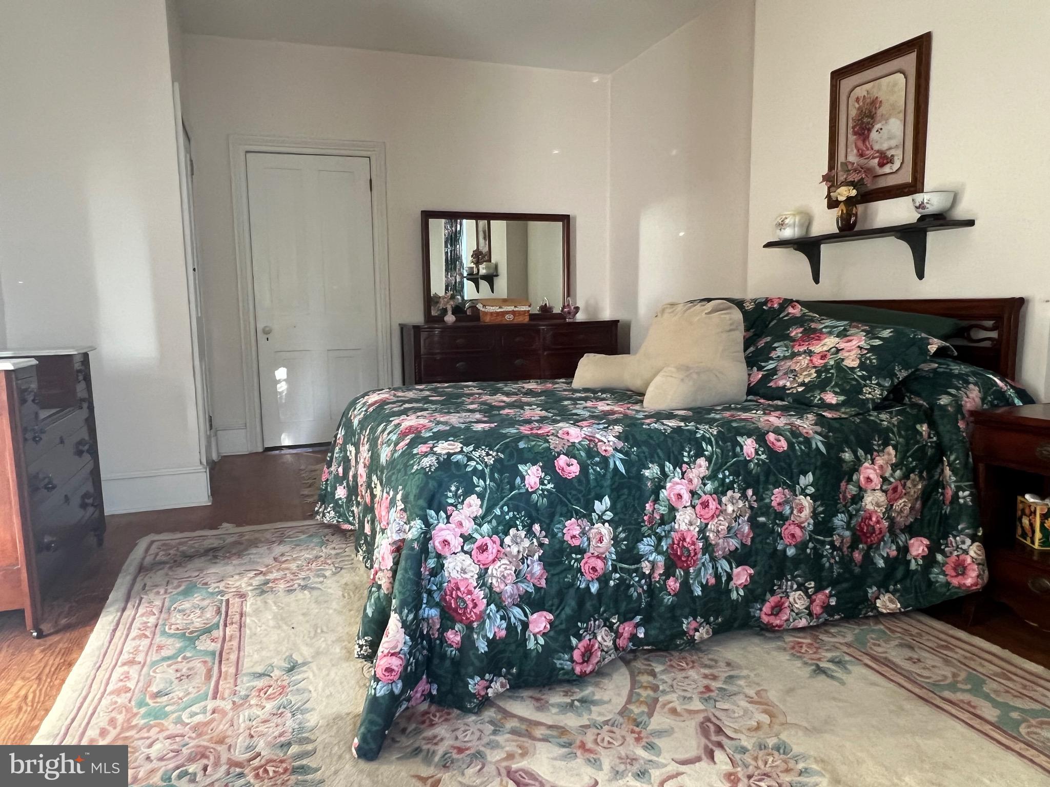 424 Jennings Street Beverly, NJ 08010 - Photo 26 of 43 a bedroom with bed and window