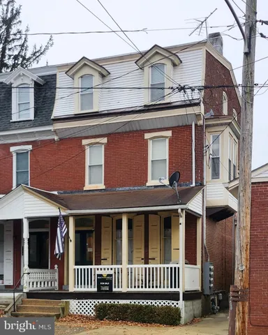 $1,695 | 210 Gay Street, Phoenixville, PA 19460