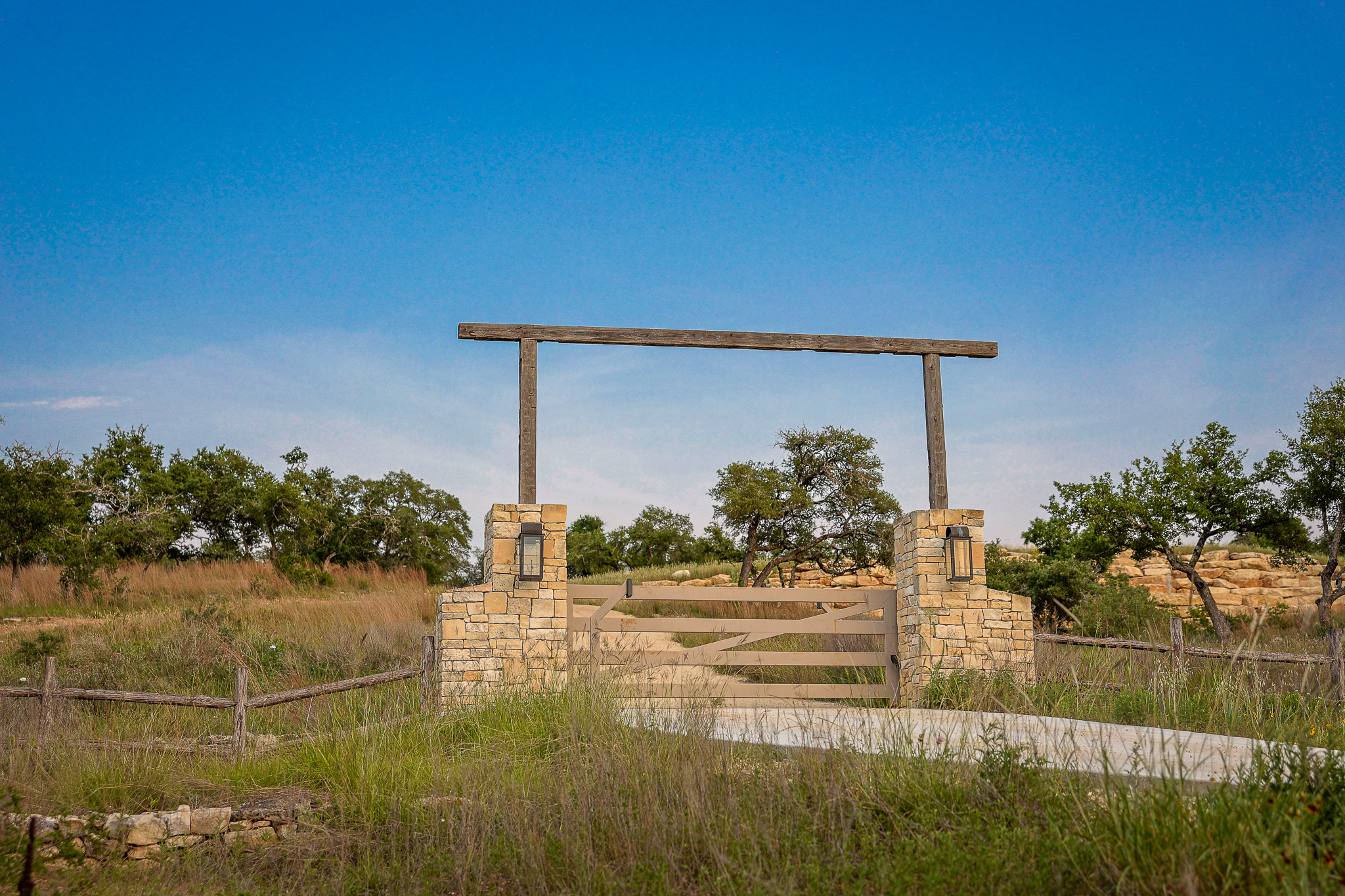 205 Mount Gainor Road Dripping Springs, TX 78620 - Photo 10 of 29