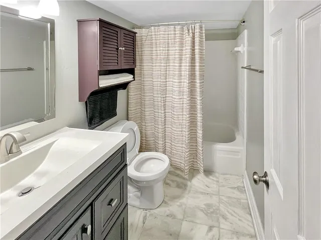 $1,600 | 3625 St Charles Avenue, Unit 3E, New Orleans, LA 70115