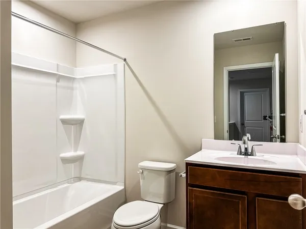 $2,800 | 16 Trailhead Road, Henrietta, NY 14467