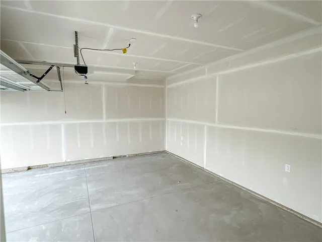 $2,800 | 16 Trailhead Road, Henrietta, NY 14467