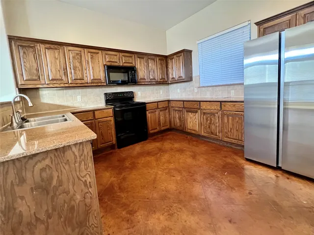 $2,500 | 2406 Indian Creek Road, Austin, TX 78734