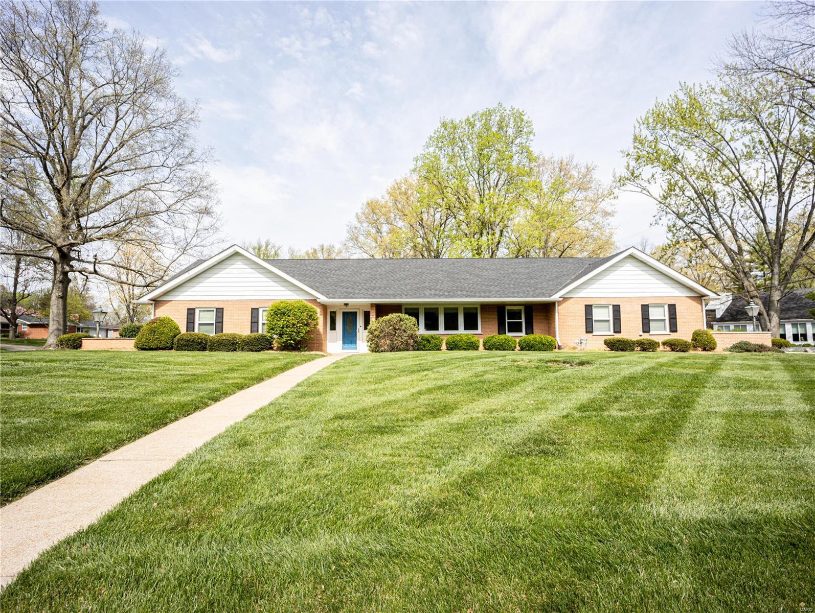 1 Hollyhock Lane Belleville, IL 62221 - Photo 4 of 24