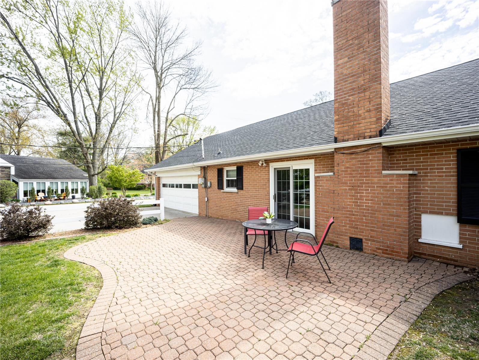 1 Hollyhock Lane Belleville, IL 62221 - Photo 6 of 24