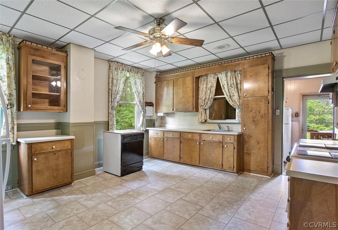 19384 Beaver Dam Road Beaverdam, VA 23015 - Photo 11 of 35 Kitchen view to laundry room