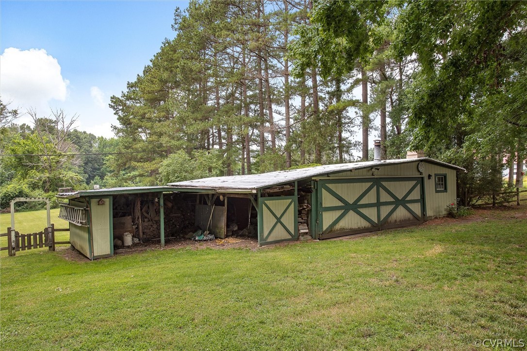19384 Beaver Dam Road Beaverdam, VA 23015 - Photo 28 of 35 Detached shed in back yard