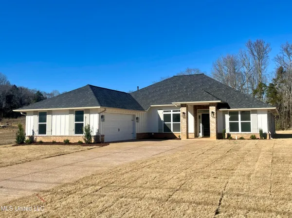 $380,800 | 80 Farley Road, Byhalia, MS 38611