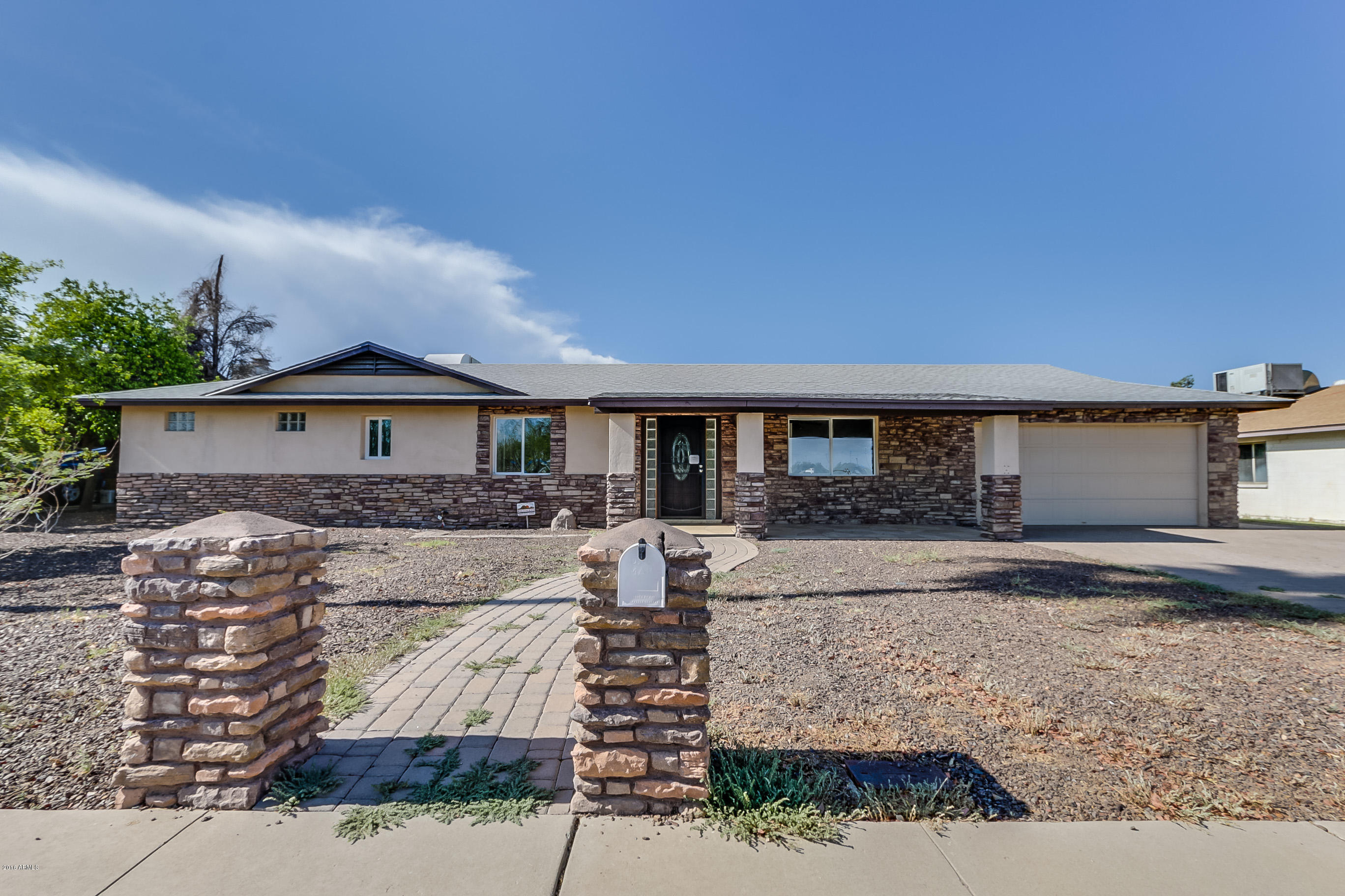 1915 West Utopia Road Phoenix, AZ 85027 - Photo 1 of 28 Utopia-02