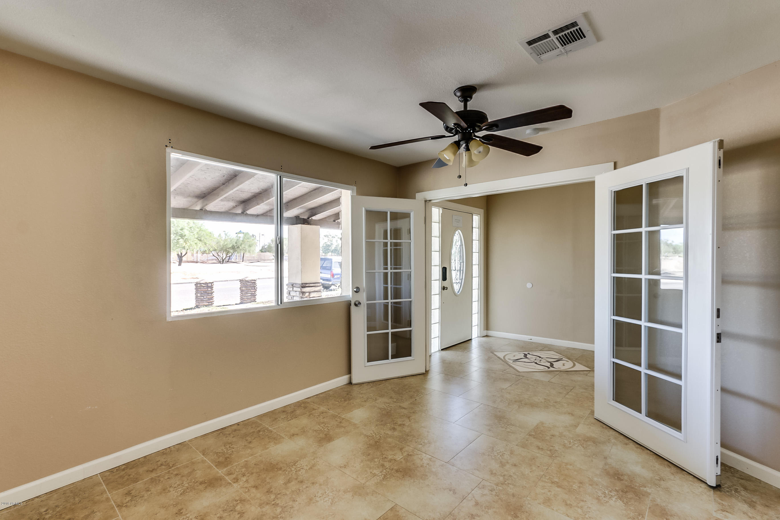 1915 West Utopia Road Phoenix, AZ 85027 - Photo 9 of 28 Utopia-07