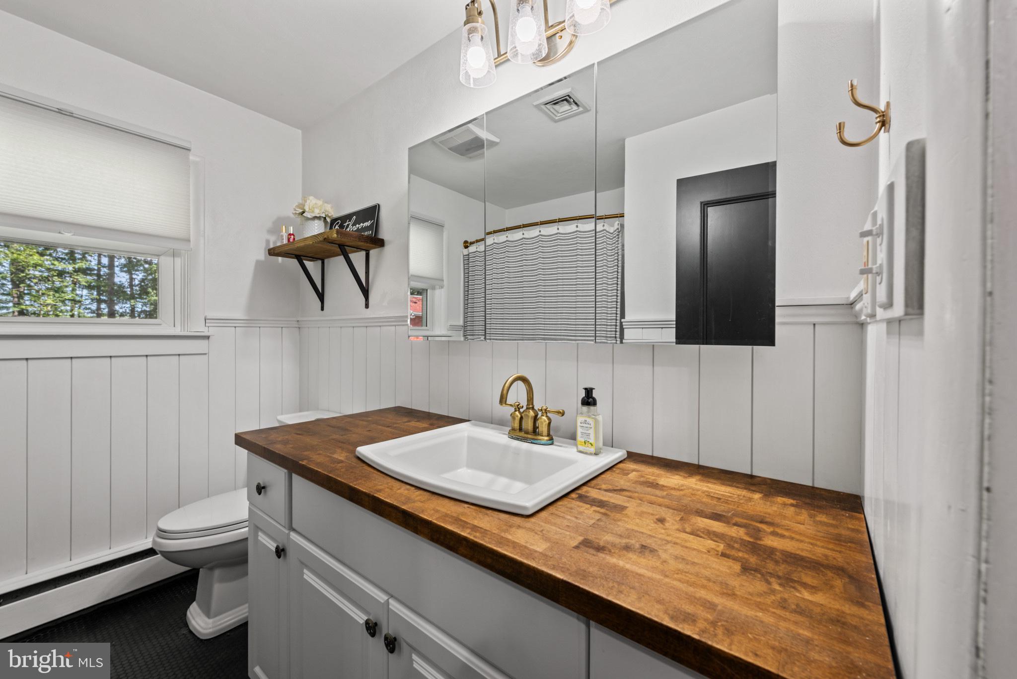 37 Little Road Perkiomenville, PA 18074 - Photo 13 of 24 Full Bathroom Upstairs