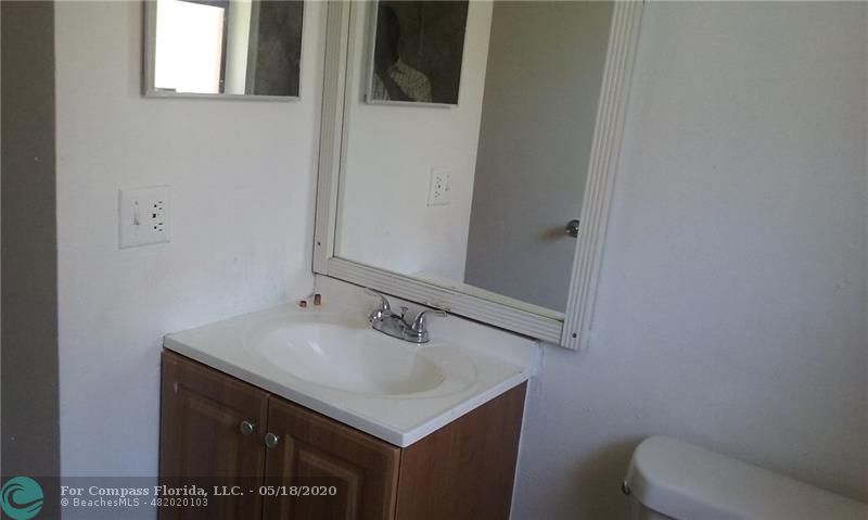 1340 West 35th Street Riviera Beach, FL 33404 - Photo 2 of 6