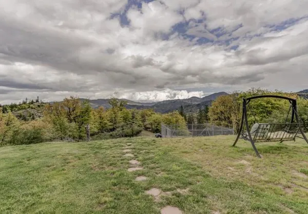 a view of a outdoor space