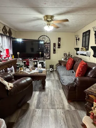 $99,700 | 609 Northwest 6th Street, Dimmitt, TX 79027