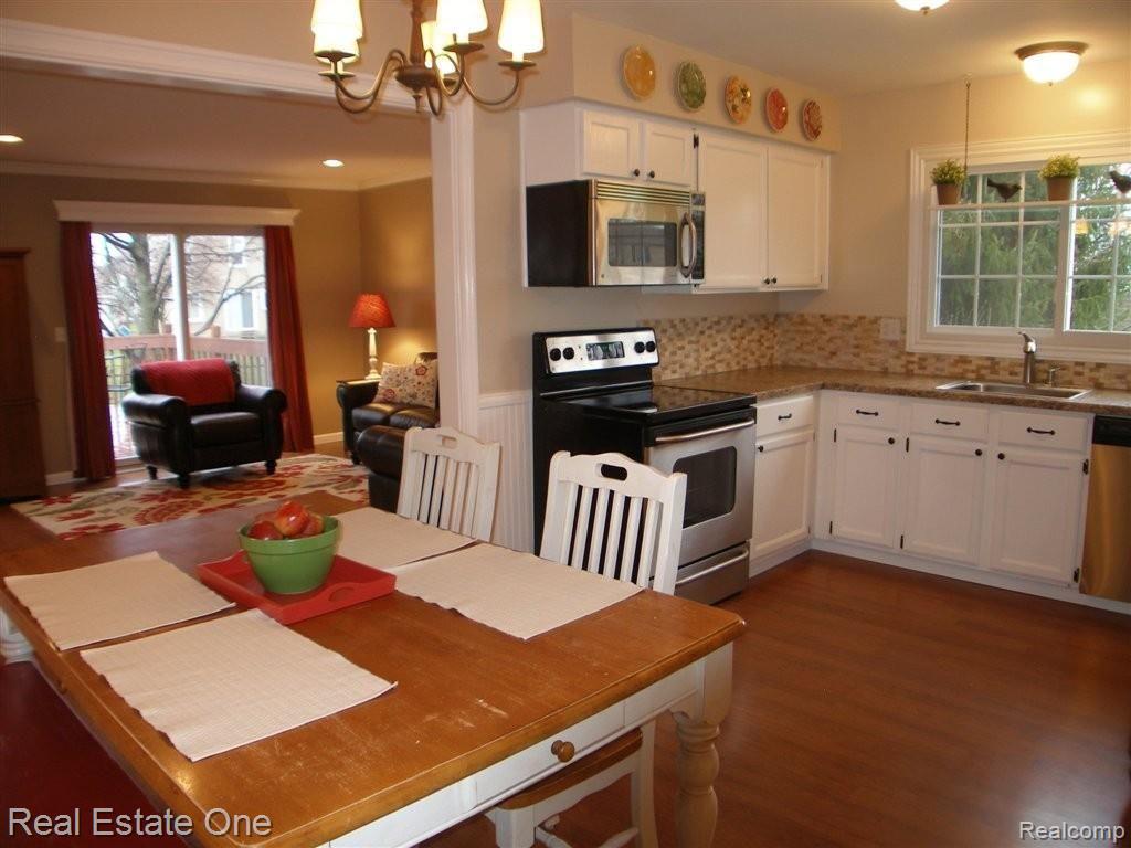 40340 Winfield Road Canton, MI 48188 - Photo 3 of 25 Kitchen