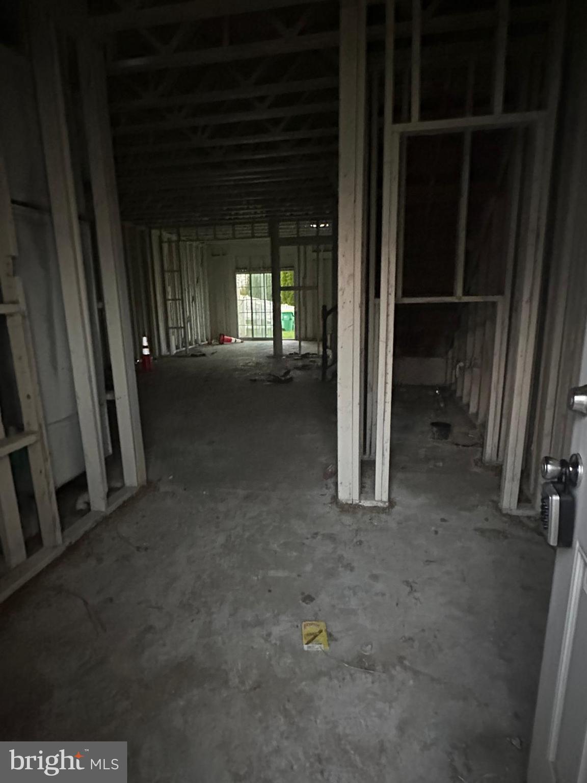 945 Lansdowne Road Middletown, DE 19709 - Photo 3 of 4 a view of livingroom with an empty space