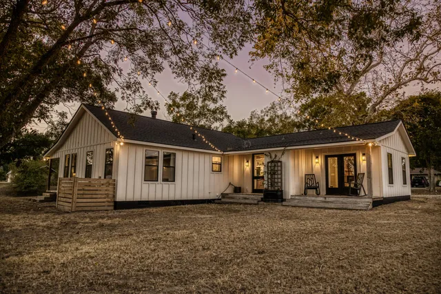 a view of house with a outdoor space