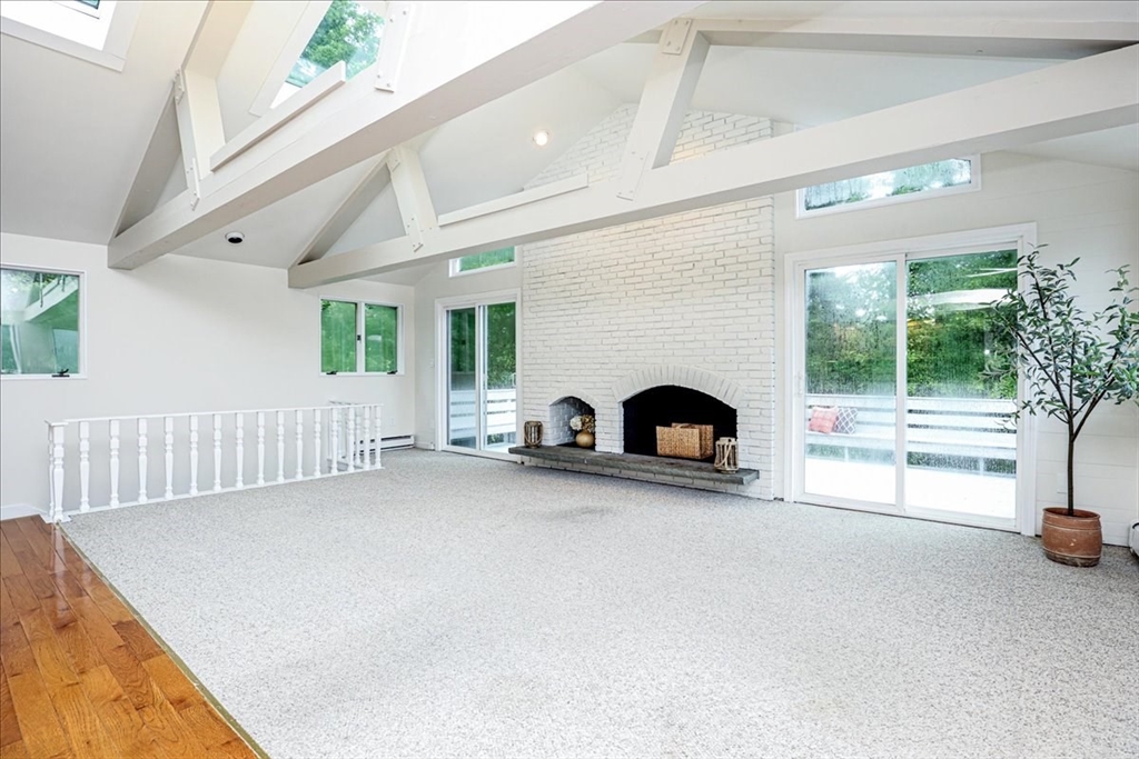 24 Meadowbrook Road Bedford, MA 01730 - Photo 8 of 40 Gallery Image 8