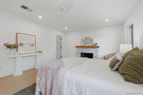 $1,725,000 | 2610 Chestnut Avenue, Carlsbad, CA 92010