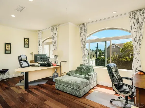 $20,000 | 911 4th Street, Coronado, CA 92118