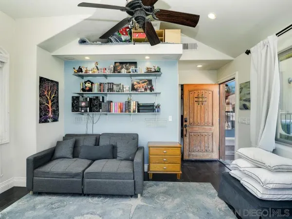 $20,000 | 911 4th Street, Coronado, CA 92118