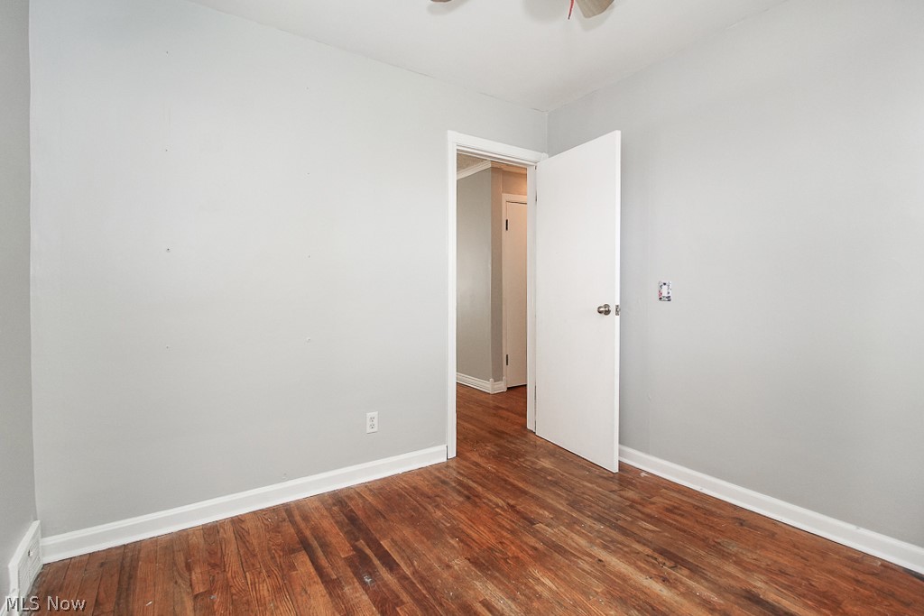 6401 Stumph Road Cleveland, OH 44130 - Photo 15 of 35