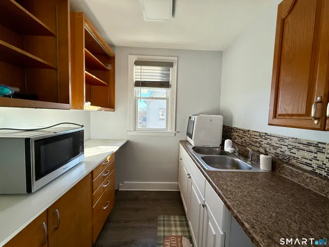 $1,400 | 30 Russell Street, Ansonia, CT 06401