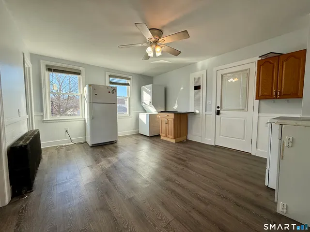 $1,400 | 30 Russell Street, Ansonia, CT 06401