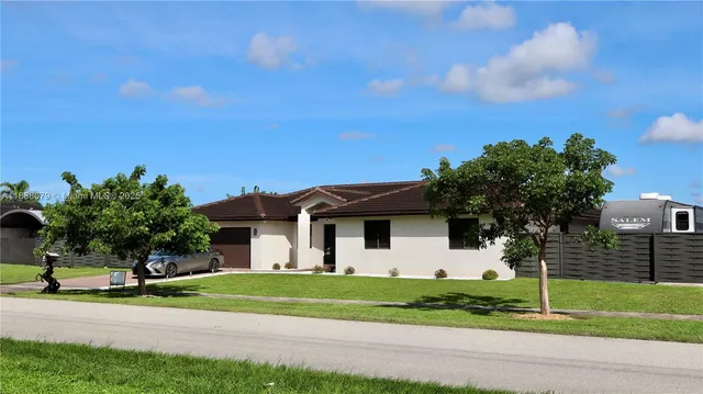 $925,000 | 20461 Southwest 320th Street, Homestead, FL 33030