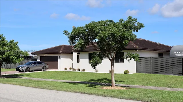 $925,000 | 20461 Southwest 320th Street, Homestead, FL 33030