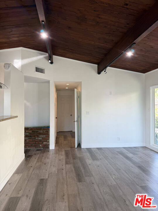 281 Stanton Street, Unit 1 Pasadena, CA 91103 - Photo 4 of 9 a view of an empty room