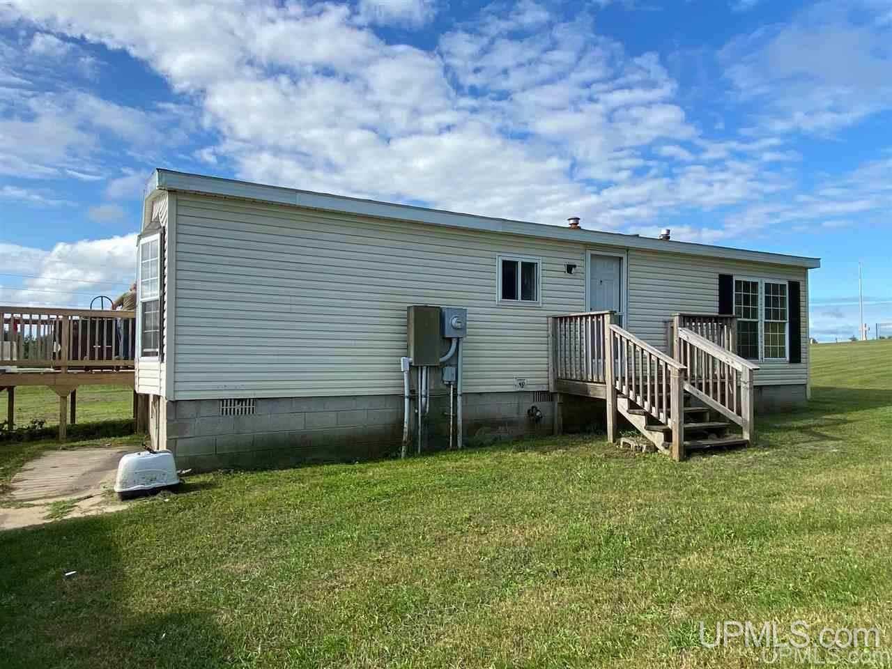 5660 East 5th Road Bark River, MI 49807 - Photo 2 of 13