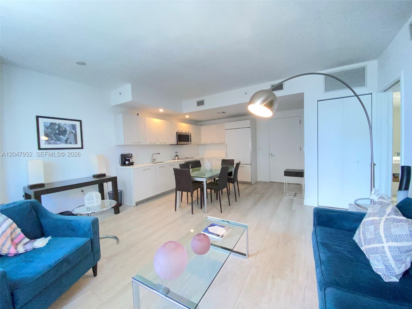 55 Southwest 9th Street, Unit 2102 Miami, FL 33130 - Photo 3 of 29