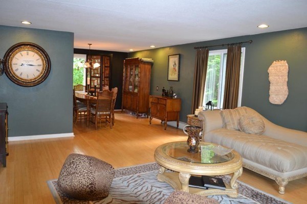 9 Leyton Road Worcester, MA 01609 - Photo 2 of 30 Gallery Image 2
